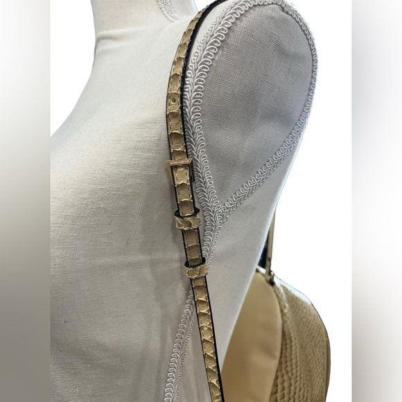 Victoria’s Secret Snakeskin Gold Backpack. Adjustable straps - Picture 10 of 15